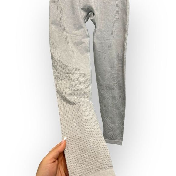 Gymshark Light Gray Vital Seamless Leggings - Size Medium - Picture 3 of 6